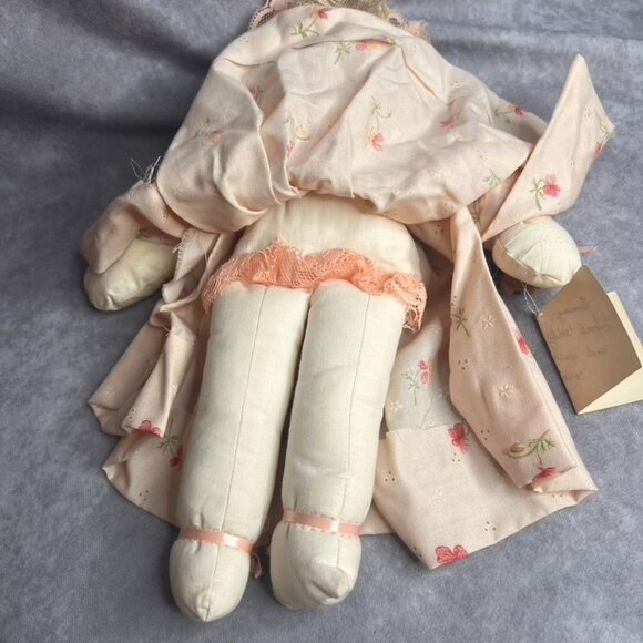 Vintage Handmade Rag Doll Pink Peach Floral Dress Crochet Shawl Brown Hat READ - Picture 9 of 9